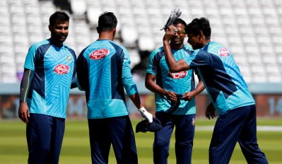 অনুশীলনে বাংলাদেশ দল।