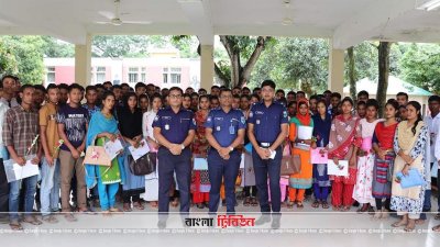 গাইবান্ধায় ১০৩ টাকায় পুলিশের চাকরি পেলেন ১৪৪ জন