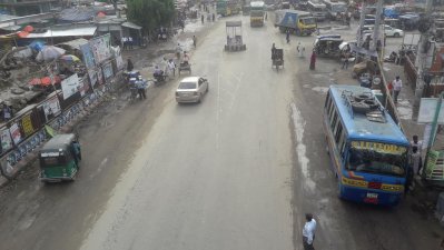 হরতালের জন্য রাস্তায় গাড়ি কম