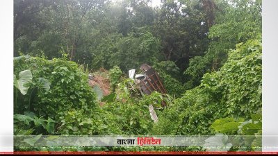 রাঙামাটিতে পাহাড় ধসে দুই জন নিহত হয়েছে