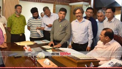 বৈঠকে মেয়র আ জ ম নছির উদ্দিন