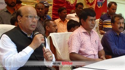 বক্তব্য দিচ্ছেন মোহাম্মদ নাসিম