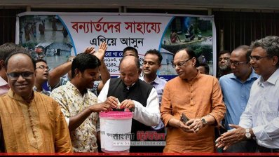 বন্যার্তদের জন্য ত্রাণ সংগ্রহ কার্যক্রমের উদ্বোধন করেন রেলমন্ত্রী নুরুল ইসলাম সুজন