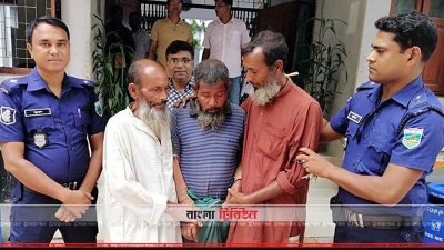 বগুড়ার মানসিক রোগী মোন্নাফকে তার বাবার হাতে তুলে দিয়েছে বগুড়ার কাহালু থানা পুলিশ