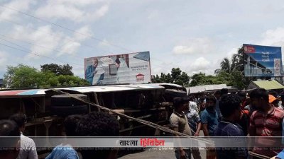 গোপালগঞ্জে নিয়ন্ত্রণ হারিয়ে বাস উল্টে নিহত ৫