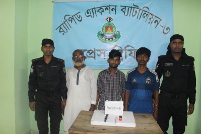 পল্টনে ছিনতাইকারী চক্রের ৩ সদস্য আটক
