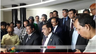 বৈঠকের পর সাংবাদিকদের ব্রিফ করেন বাংলাদেশ ও ভারতের পানিসম্পদ সচিব