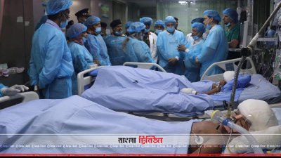 রাবেয়া-রুকাইয়াকে দেখলেন প্রধানমন্ত্রী 
