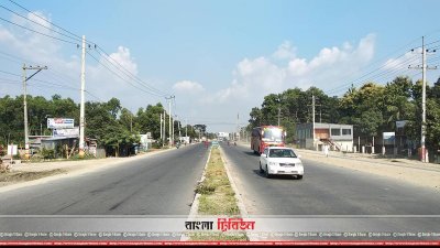 মহাসড়কের আশেকপুর বাইপাস এলাকার সড়কের দৃশ্য