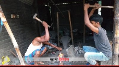 কোরবানির জন্য প্রয়োজনীয় যন্ত্র তৈরি করা হচ্ছে