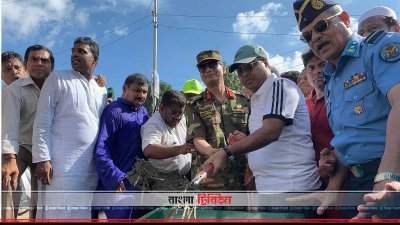 কোরবানির বর্জ্য অসারণ কাজের উদ্বোধন করছেন সাঈদ খোকন