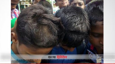 শিক্ষার্থীদের চুল কেটে দেন স্কুলের ম্যানেজিং কমিটির সভাপতি