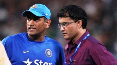 মহেন্দ্র সিং ধোনি ও সৌরভ গাঙ্গুলি