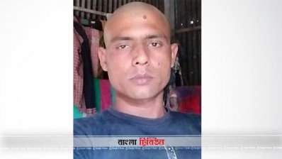 খোকন মণ্ডল, মাকে পুড়িয়ে হত্যার অভিযোগ তার বিরুদ্ধে 