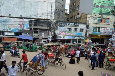 কুমিল্লায় যত্রতত্র সিএনজি স্ট্যান্ড