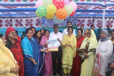 রাজশাহীতে শুরু বিভাগীয় কমিশনার কাপ মহিলা ফুটবল