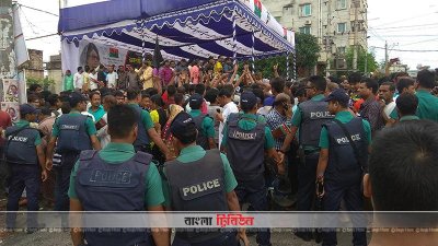 রাজশাহী বিভাগীয় বিএনপির সমাবেশে মির্জা ফখরুল