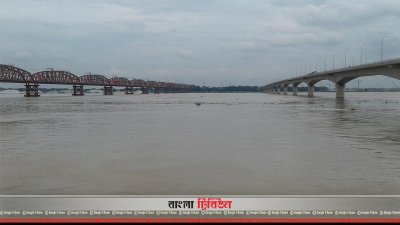 পদ্মার পানি বিপদসীমার ওপর, কুষ্টিয়ায় পানিবন্দি ১০ হাজার পরিবার