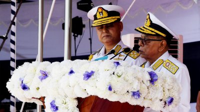 বানৌজা তিতুমীরে রাষ্ট্রপতি মো. আবদুল হামিদ