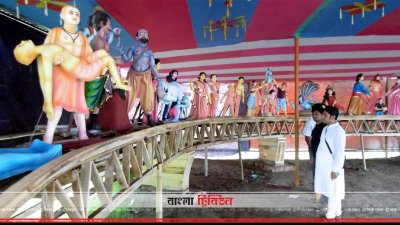 ডুমুুরিয়ায় পদ্মা সেতুর আদলে প্রতিমা মঞ্চ