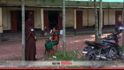 ভোটারের জন্য অপেক্ষা 
