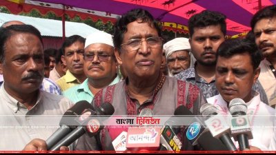 কথা বলছেন আব্দুর রাজ্জাক (ছবি&ndash; প্রতিনিধি)
