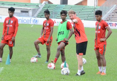 বাংলাদেশের বিস্ময়কর ফলের প্রত্যাশা জেমি