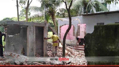 খুলনায় খাল দখলমুক্ত অভিযান