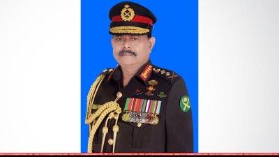 সেনাপ্রধান জেনারেল আজিজ আহমেদ