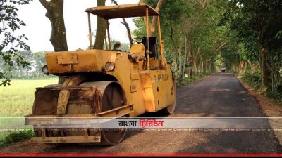 অলিপুরা থেকে শান্তিরবাজার পর্যন্ত সড়ক সংস্কার হচ্ছে (ছবি&ndash; প্রতিনিধি)