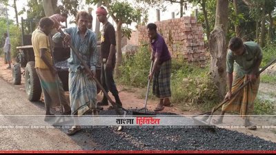 অলিপুরা থেকে শান্তিরবাজার পর্যন্ত সড়ক সংস্কার হচ্ছে (ছবি&ndash; প্রতিনিধি)