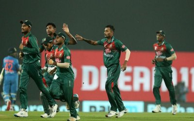 দুই ওপেনারকে ফেরান শফিউল