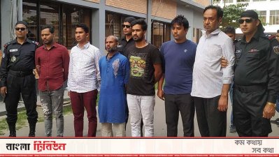বিমানের টিকিটসহ নারী পাচারকারী চক্রের ৬ সদস্য আটক