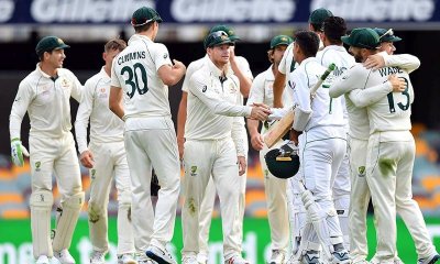 পাকিস্তানকে ইনিংস ব্যবধানে হারালো অস্ট্রেলিয়া