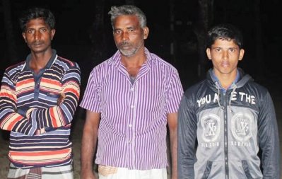 ফেরত আসা তিন জেলে