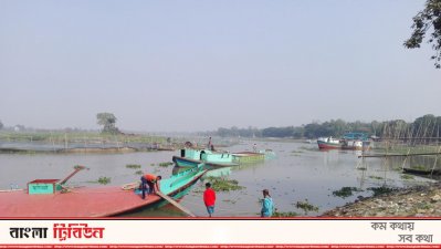 উলুখোলার কাছে বালু নদী (ছবি: জাকারিযা মণ্ডল)