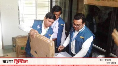 শেখ হাসিনা মেডিক্যাল কলেজে অভিযানে দুদক কর্মকর্তারা