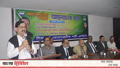রাজপথে লড়াই ছাড়া মুক্তি নাই: মান্না