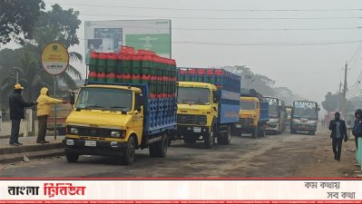 দৌলতদিয়া ঘাটে যানবাহনের সারি