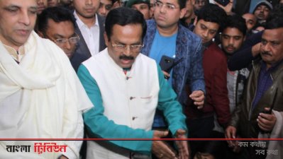চিকিৎসাধীন ভিপি নুরুল হক নুরকে দেখতে ঢামেক হাসাপাতালে জাহাঙ্গীর কবির নানক