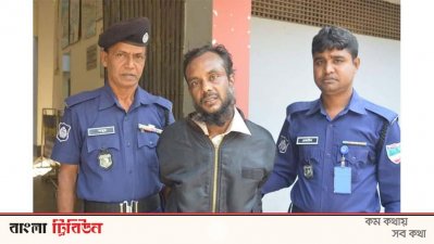 মা-বাবাকে হত্যার অভিযোগে আটক মাদকাসক্ত মিলন।