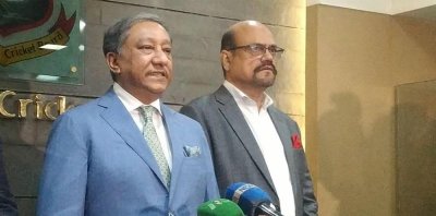 সংবাদমাধ্যমে কথা বলছেন বিসিবি সভাপতি নাজমুল হাসান