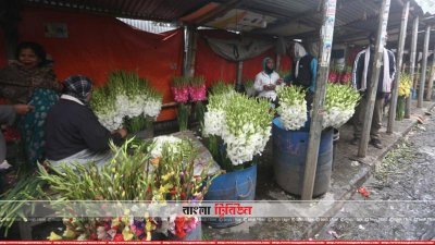 শীতের কারণে ফুলের দোকানে কমে গেছে ক্রেতা 