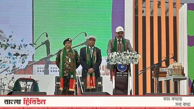 উত্তরা মডেল কলেজের রজতজয়ন্তী অনুষ্ঠানে বক্তব্য রাখছেন মেয়র আতিকুল ইসলাম