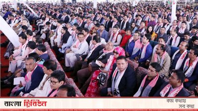 পুনর্মিলনী অনুষ্ঠানে ছাত্রলীগের সাবেক নেতাদের একটি অংশ 