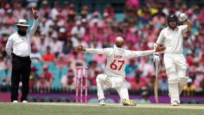 তৃতীয় দিনে লায়নের ঘূর্ণিতে দিশেহারা নিউজিল্যান্ড। 