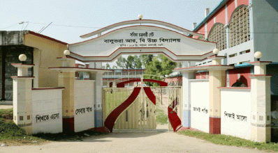 শত বছর ধরে আলো ছড়াচ্ছে নওগাঁর সবিতা চক্রবর্তী গ্রন্থাগার