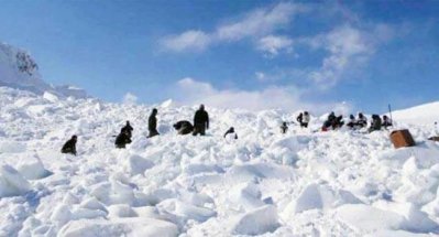 কাশ্মিরে তুষারধসে সেনাসহ নিহত ৯
