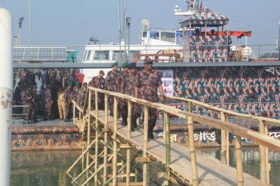 সুন্দরবনের গহীন অরণ্যের জলসীমান্তে বর্ডার গার্ড বাংলাদেশের ভাসমান বর্ডার আউটপোস্ট।