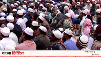 পাবনায় ইজতেমায় মুসল্লিরা